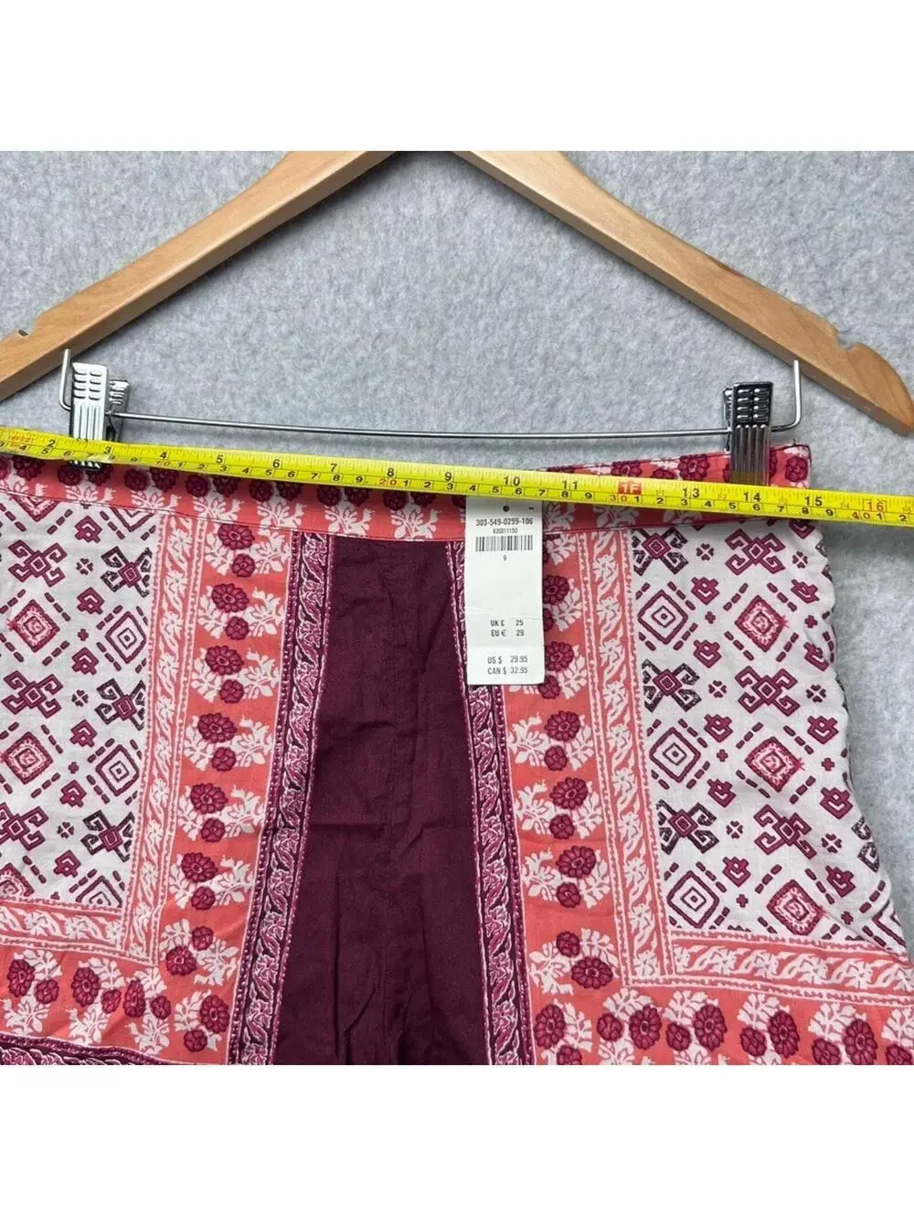 NWT Hollister Boho Geometric Print Pom Pom Trim Shorts Burgundy Pink Floral 9